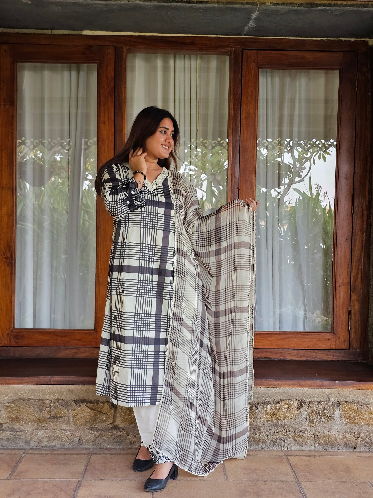 Jeenas cheque pure mal suit set