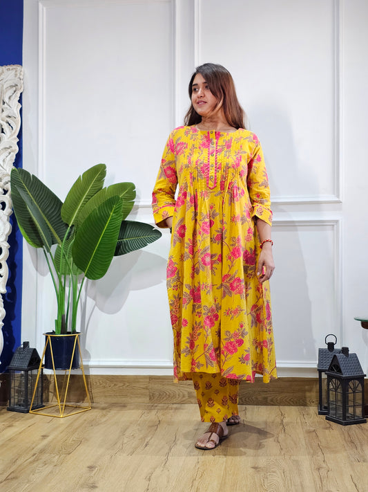 Jeenas floral pure cotton pant kurta
