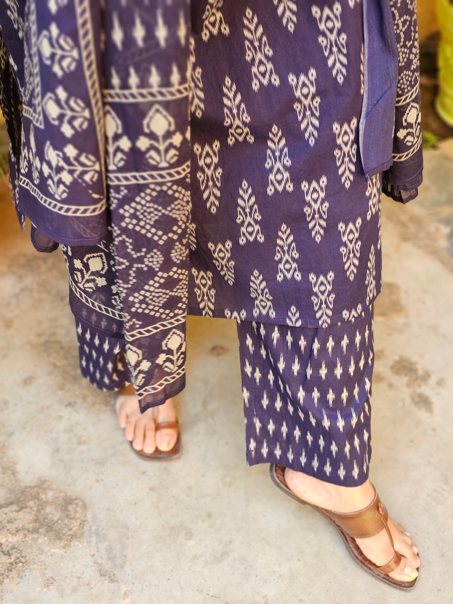 Jeenas ekat print pure mul cotton suit