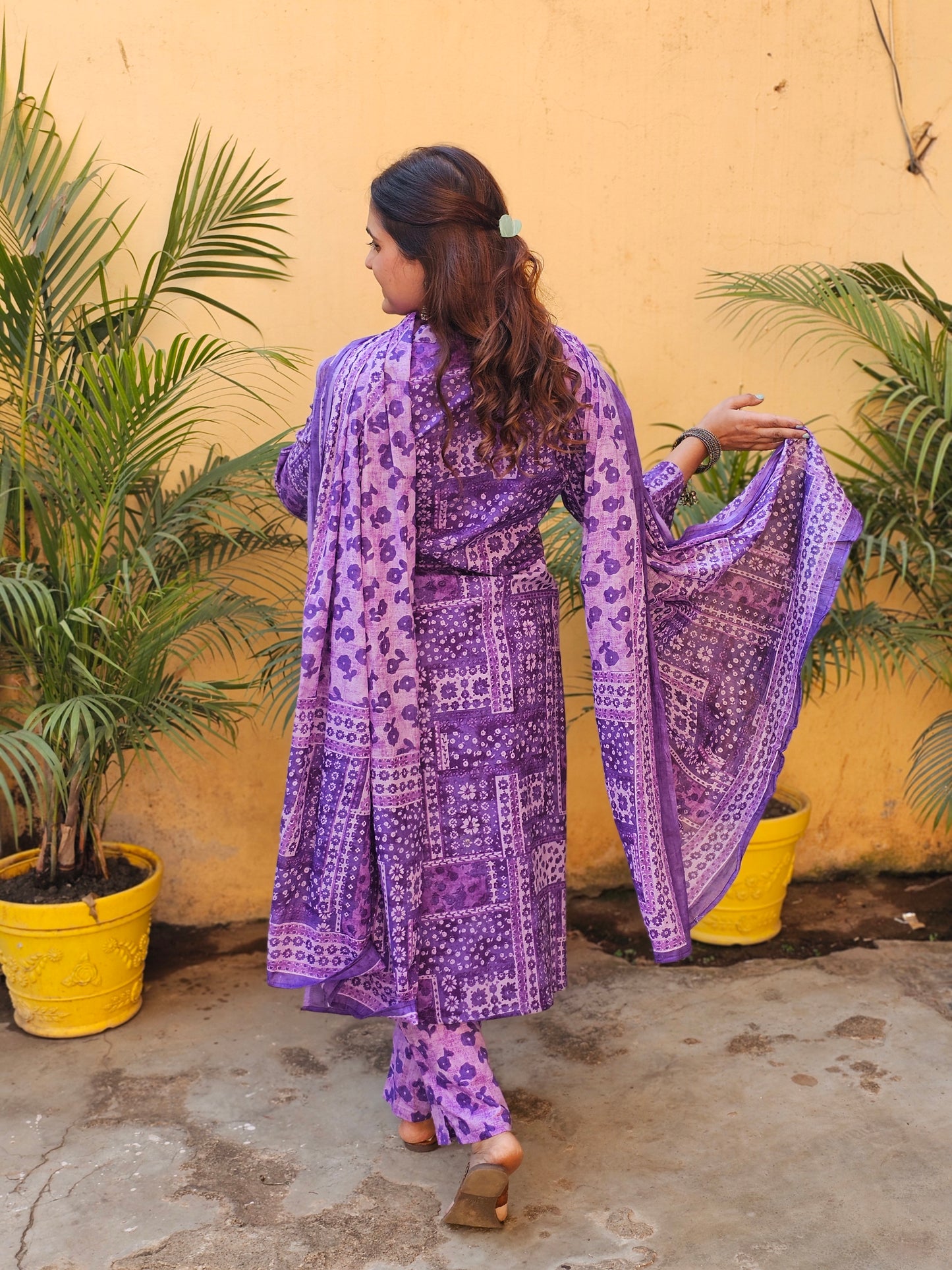 Jeenas floral print pure mul cotton suit set