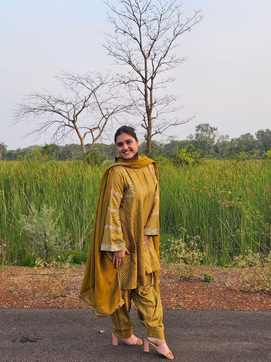 Jeenas pure muslin bandhani salwar suit set with pure organza dupatta