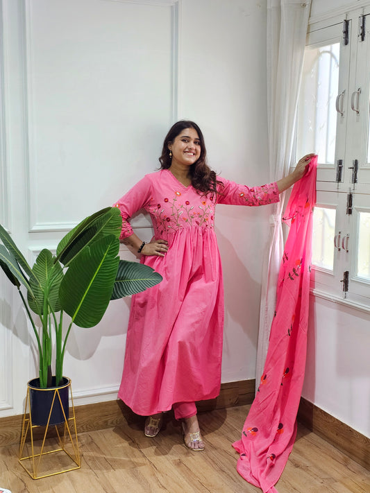 Jeenas embroidery suit set