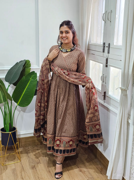 Jeenas vrajbhoom anarkali suit set