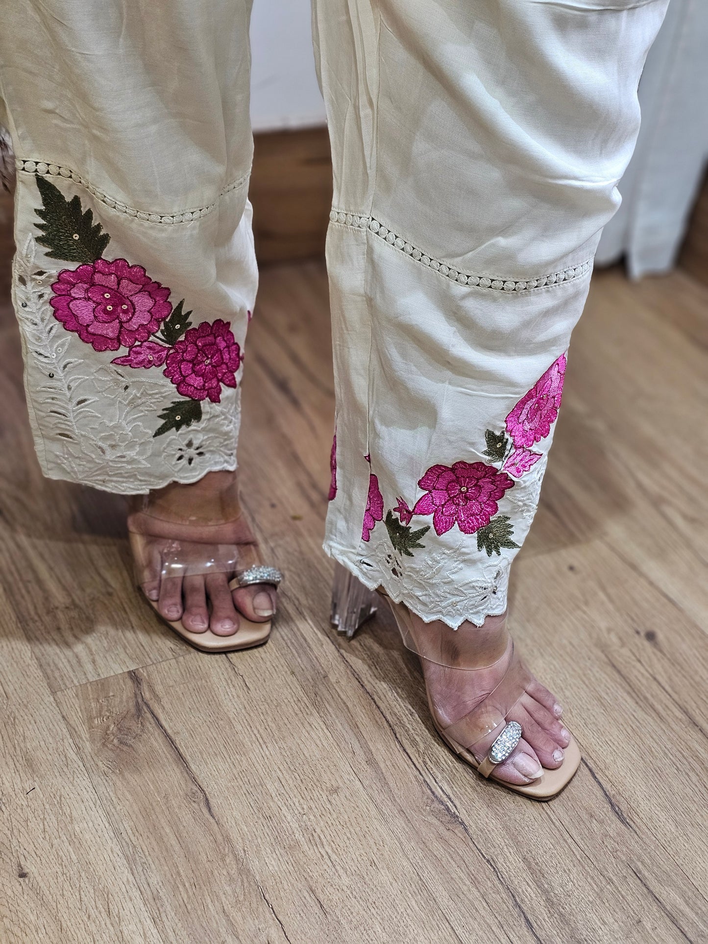 Jeenas Niraaya cordset