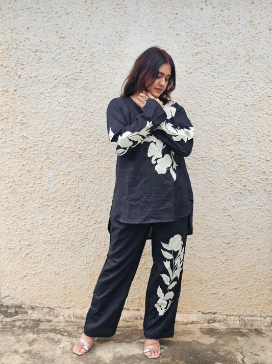 Jeenas Sootra luxe cordset