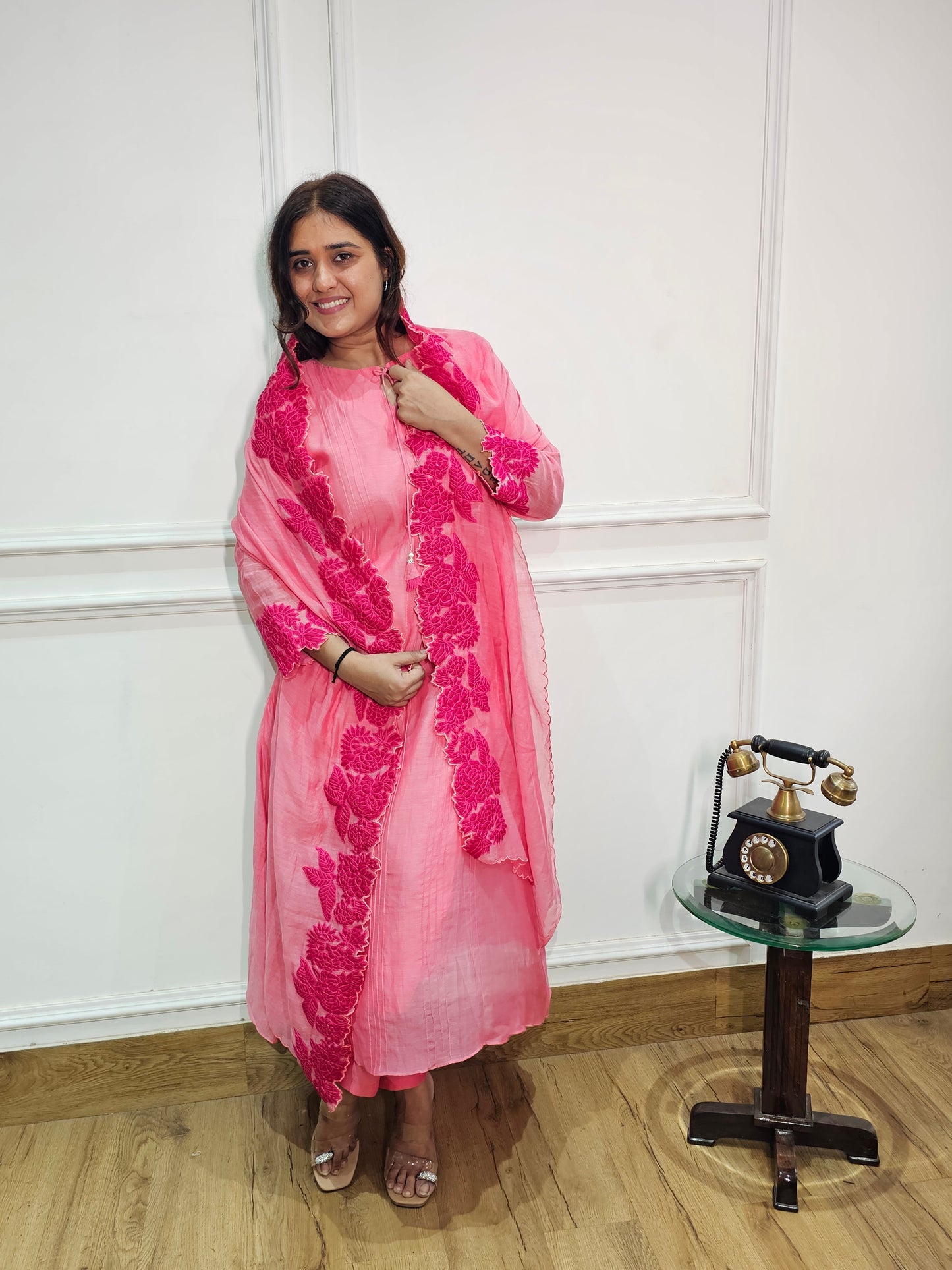 Jeenas embroidery suit set