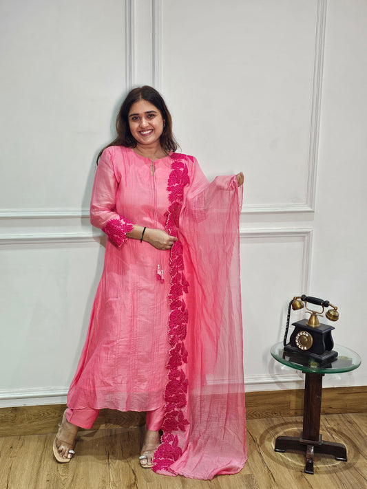 Jeenas embroidery suit set
