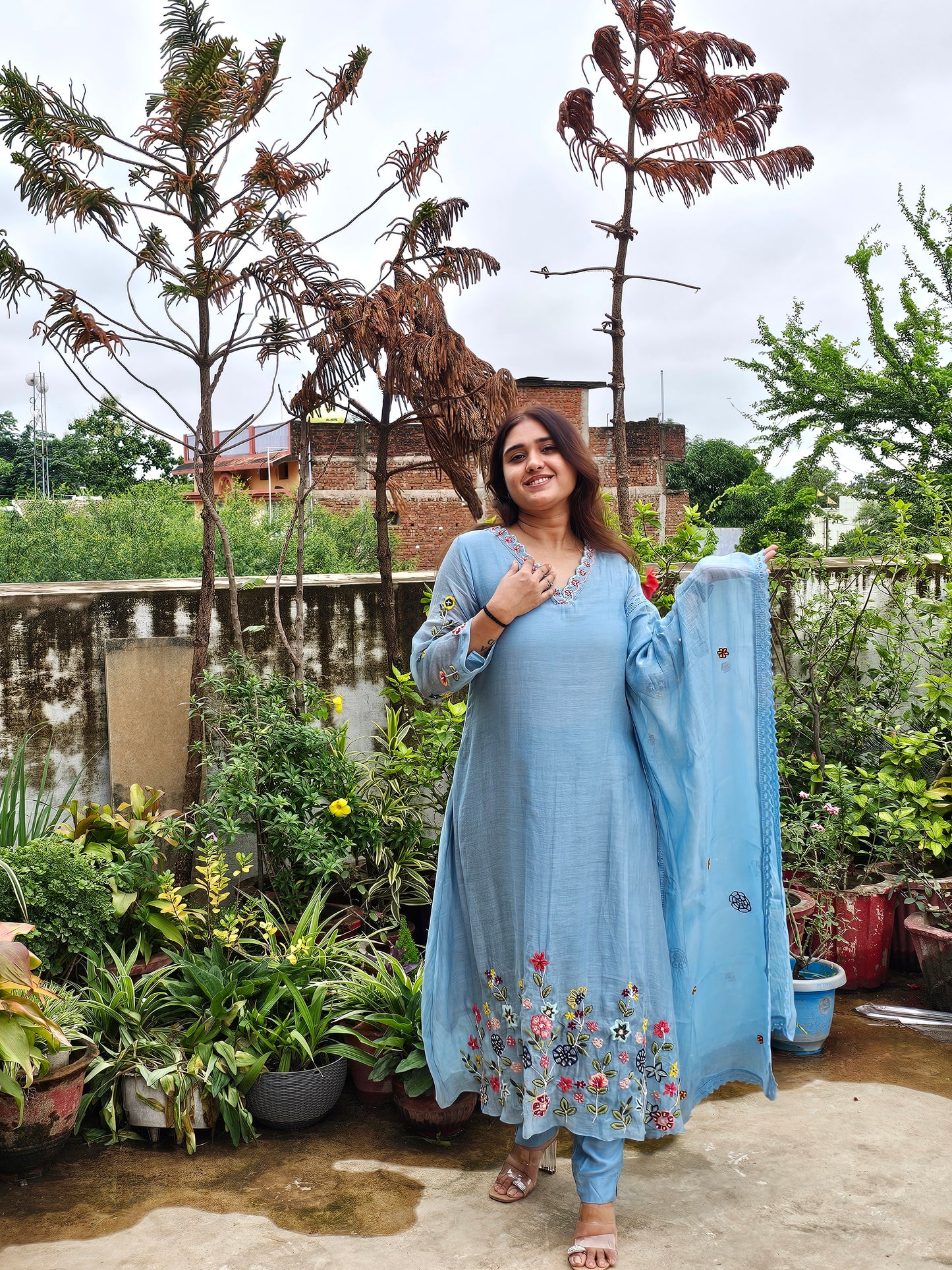 Jeenas embroidery suit set