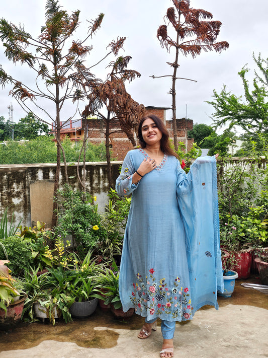 Jeenas embroidery suit set