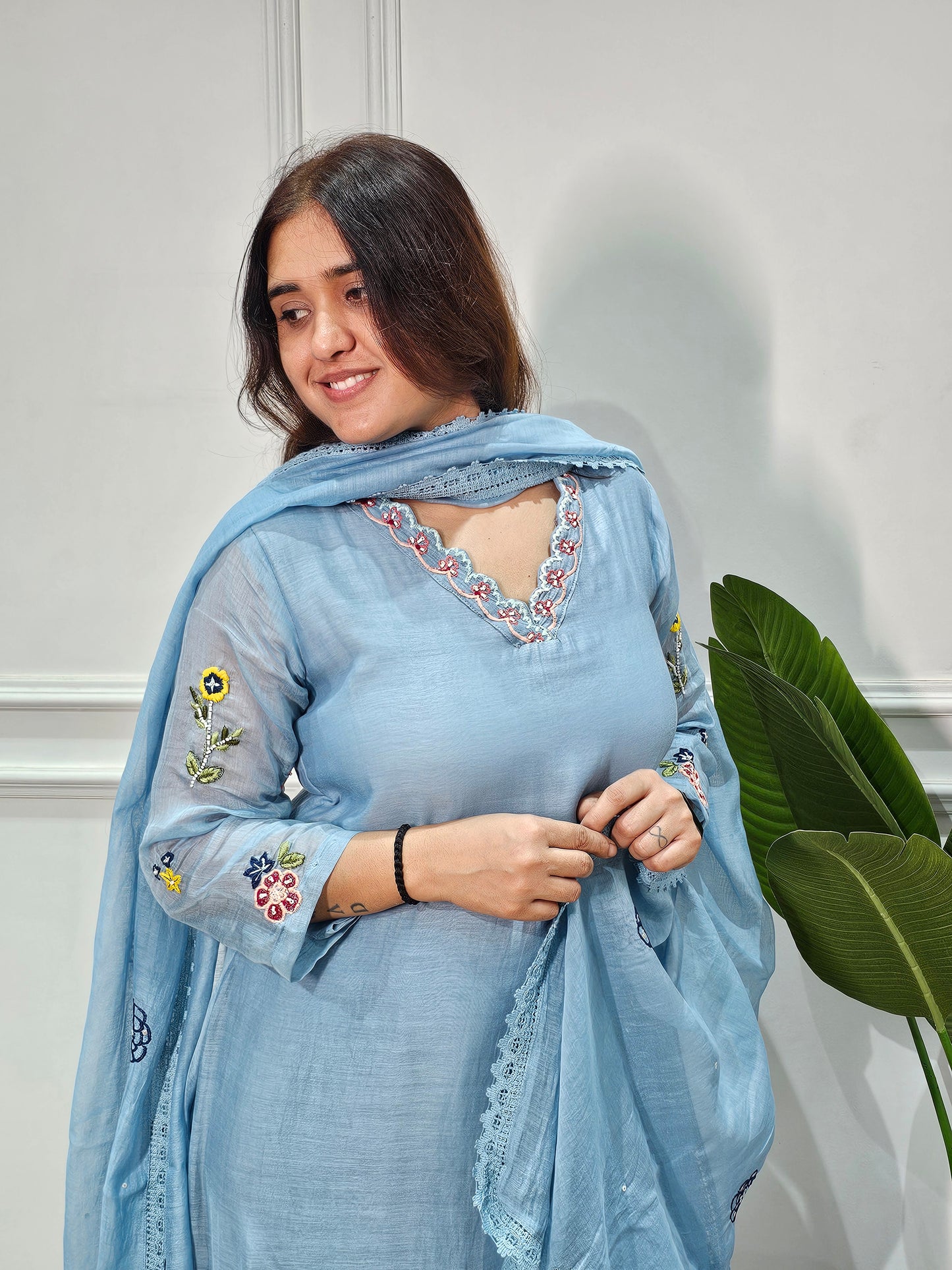 Jeenas embroidery suit set