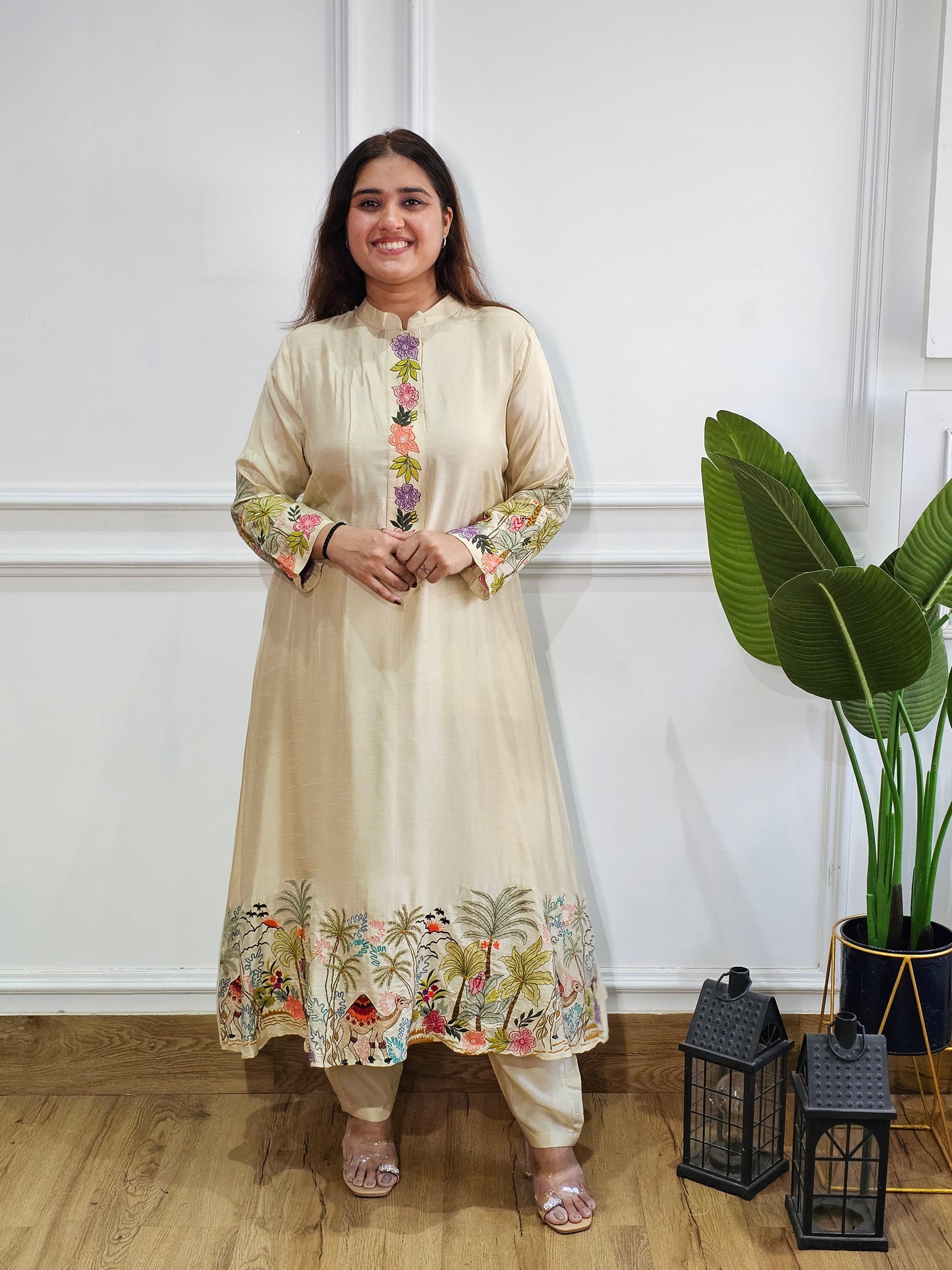 Jeenas embroidery suit set