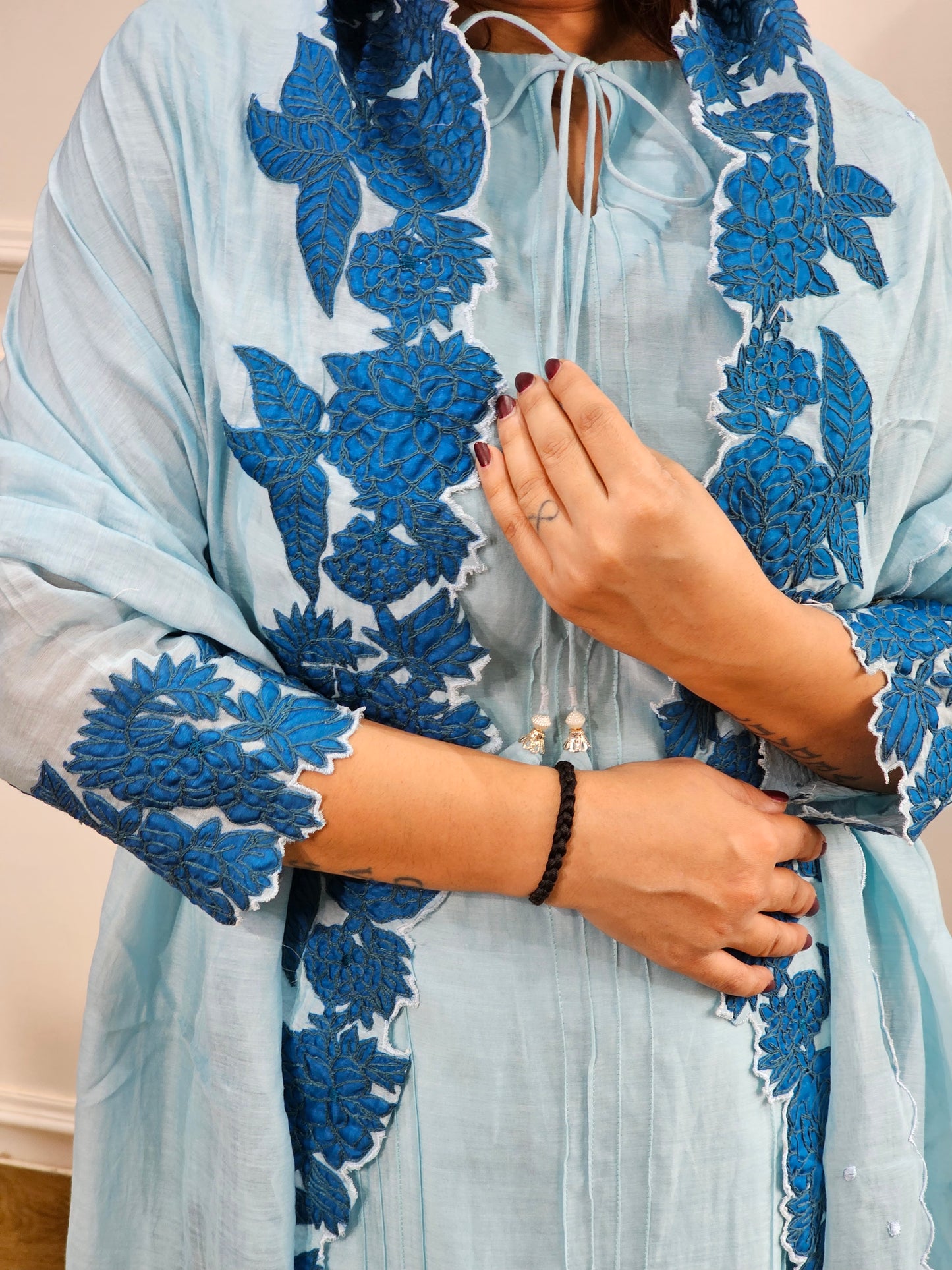 Jeenas embroidery suit set