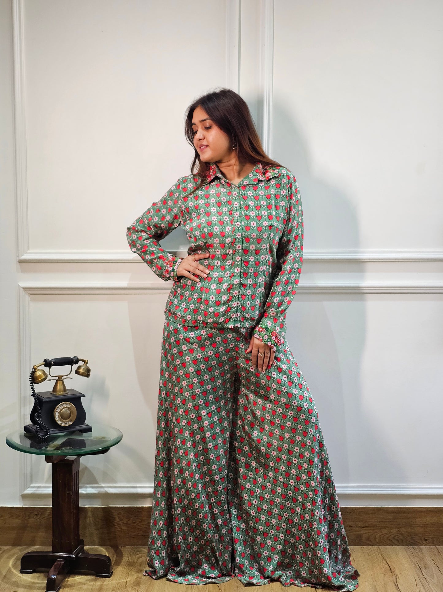 Jeenas Indo-Western Set