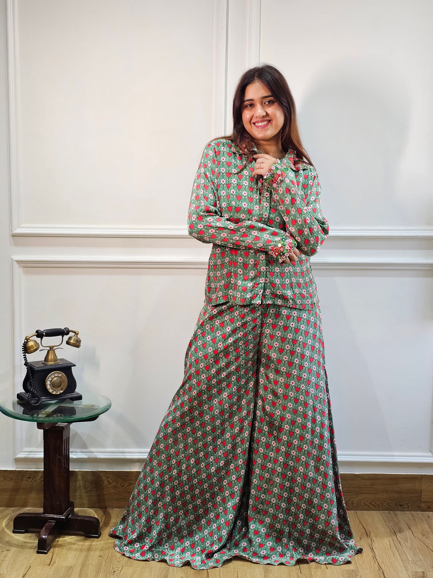 Jeenas Indo-Western Set