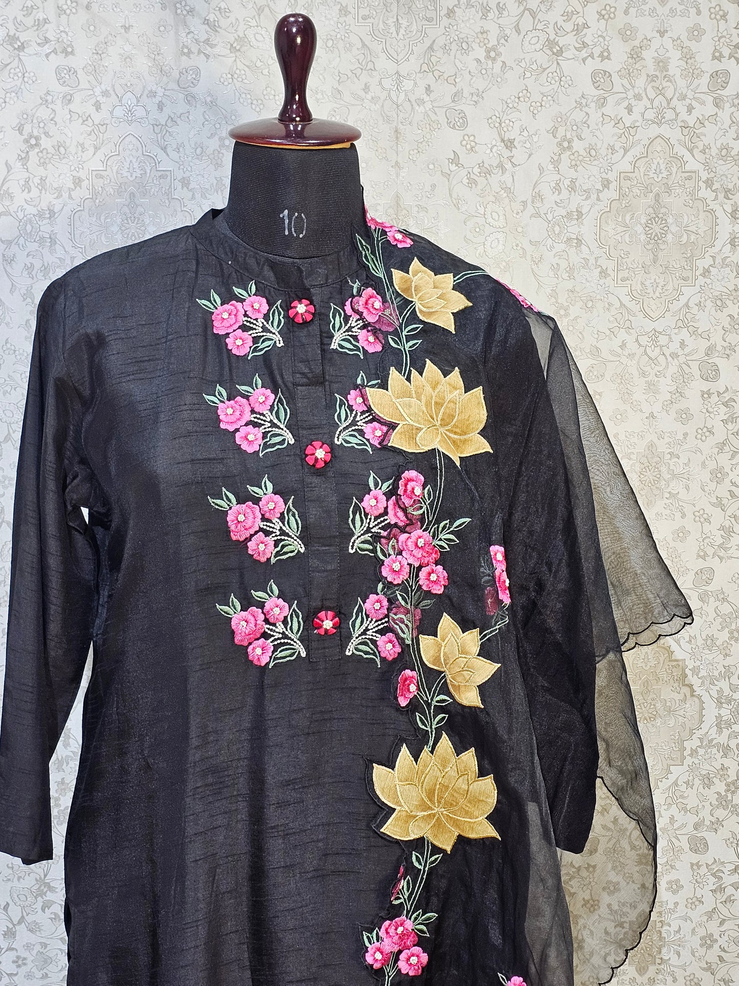 Jeenas Pure silk black suit set