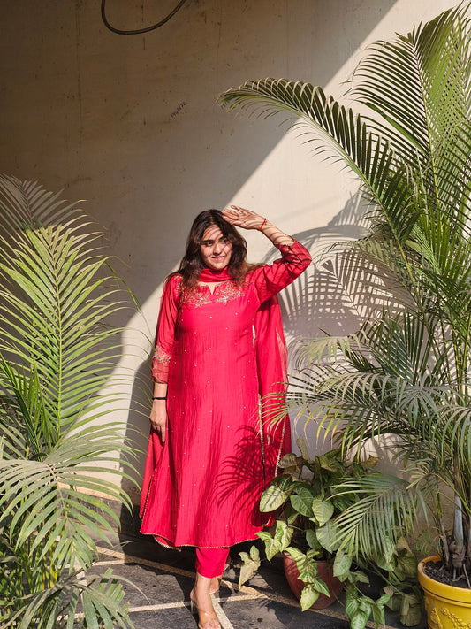 jeenas Laal Zariya