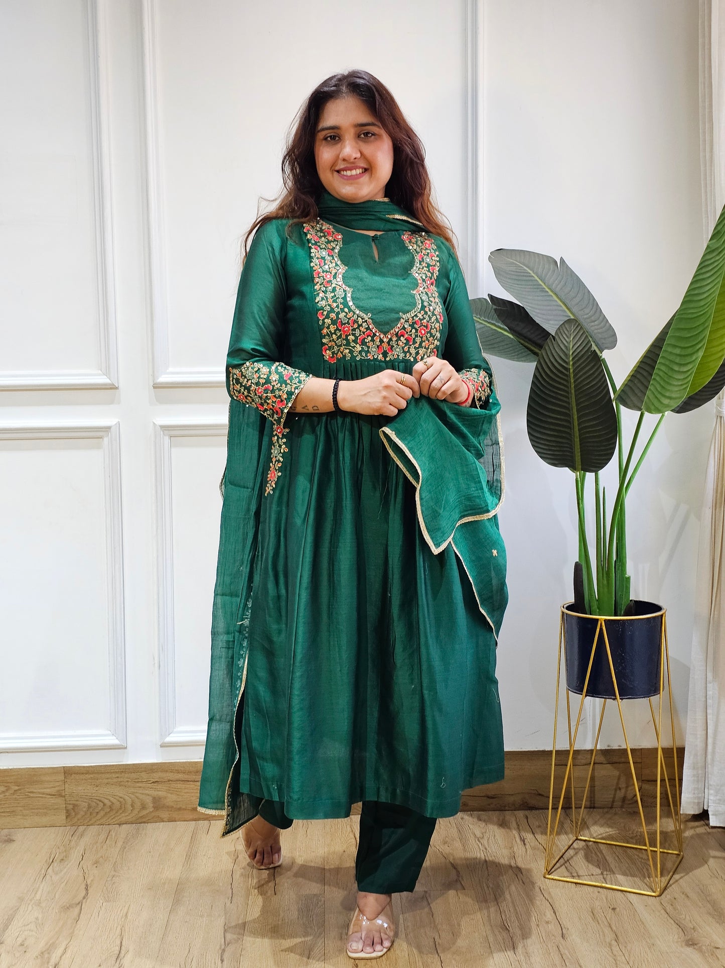 jeenas Hara noor