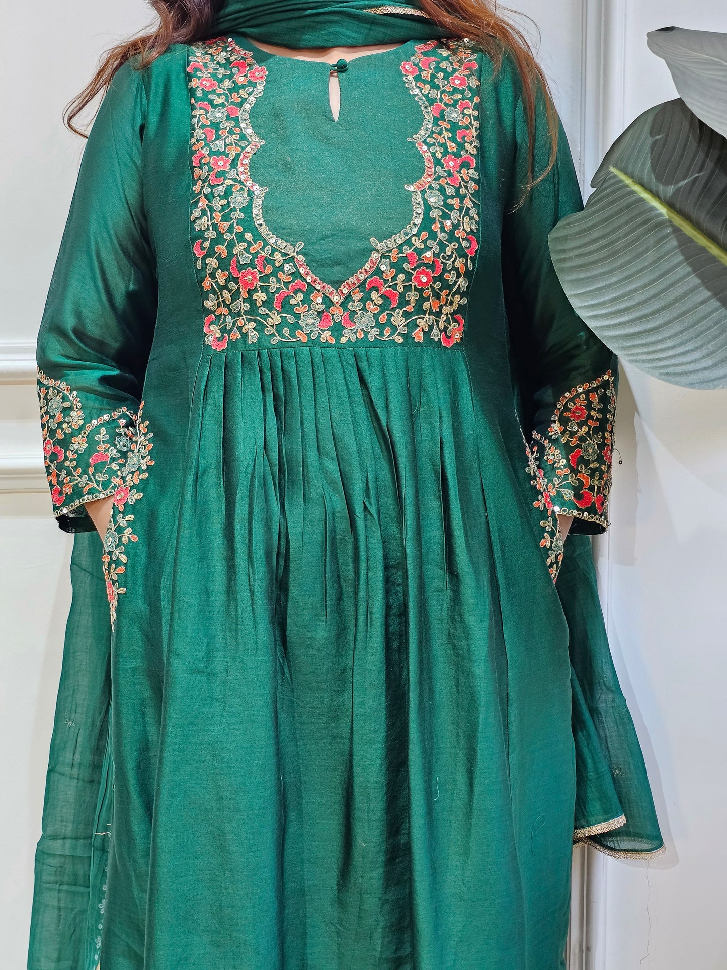 jeenas Hara noor