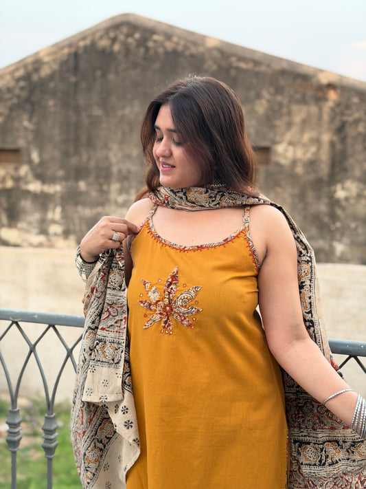 Kalamkari Essence