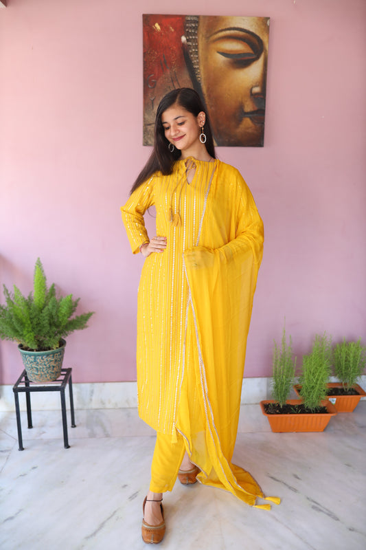 JEENAS Women Gold Georgette Suit