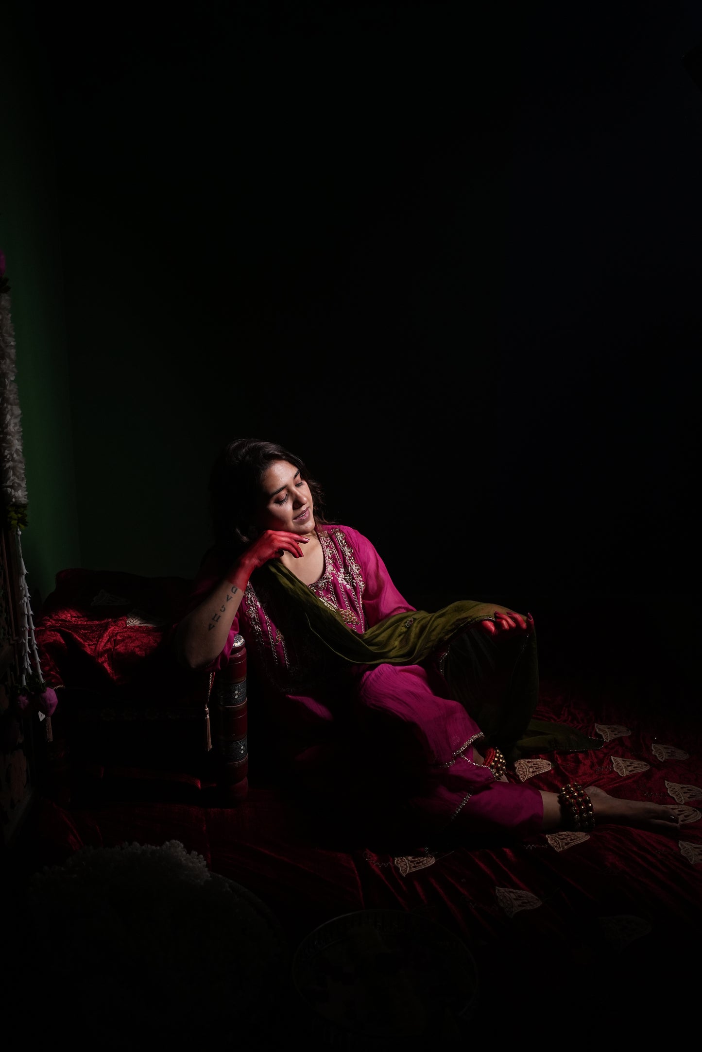 Jeenas Magenta Malhar suit