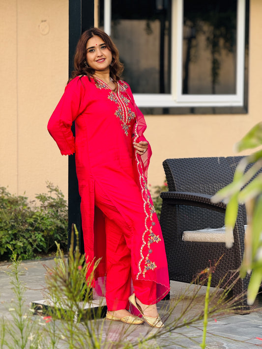 Jeena's pure silk kurta with organza dupatta