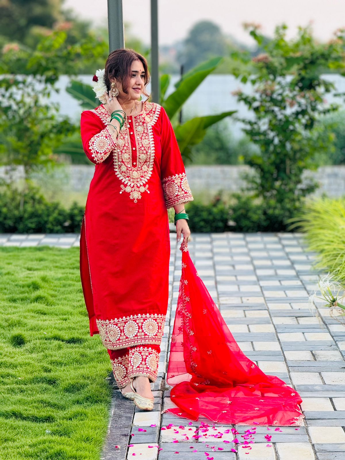 Jeena's kurta pant and organza dupatta