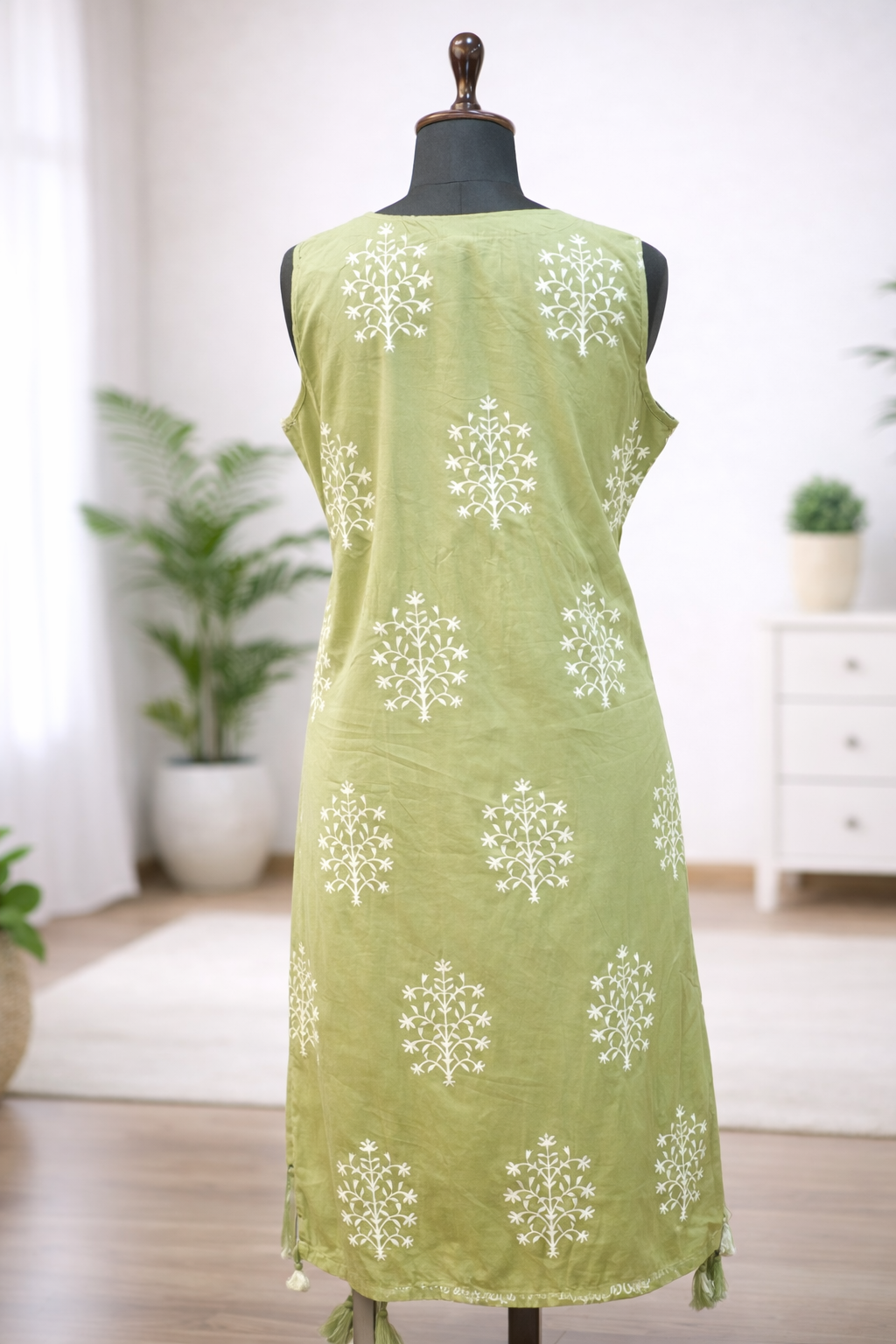 Jeenas Kurta