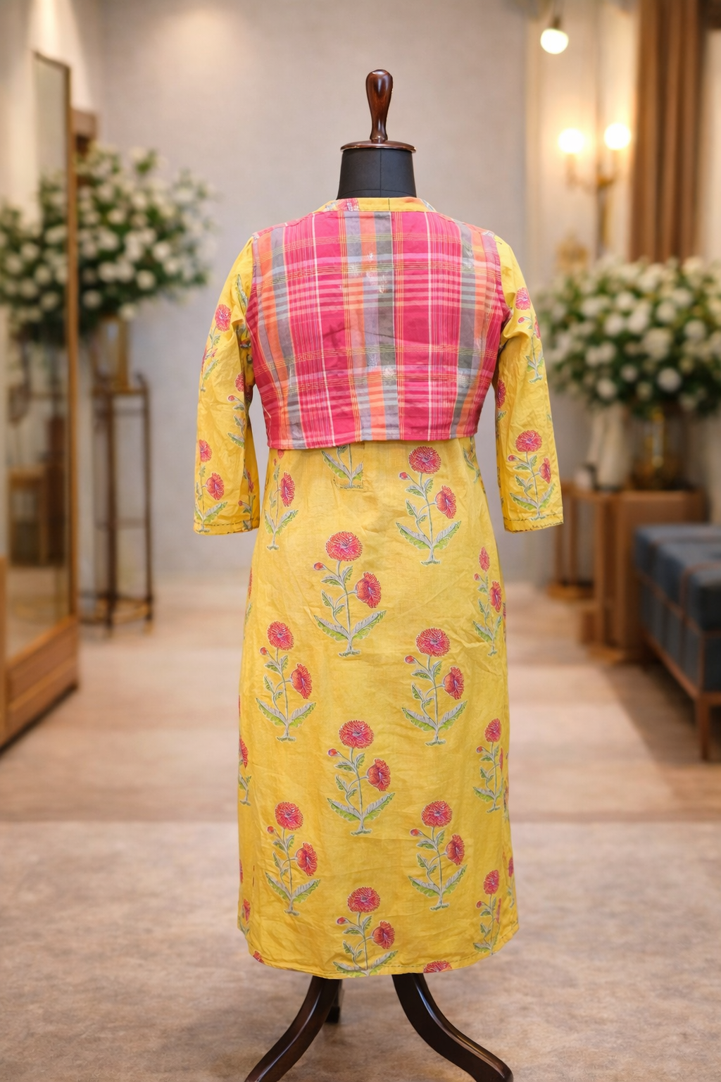 Jeenas Kurta