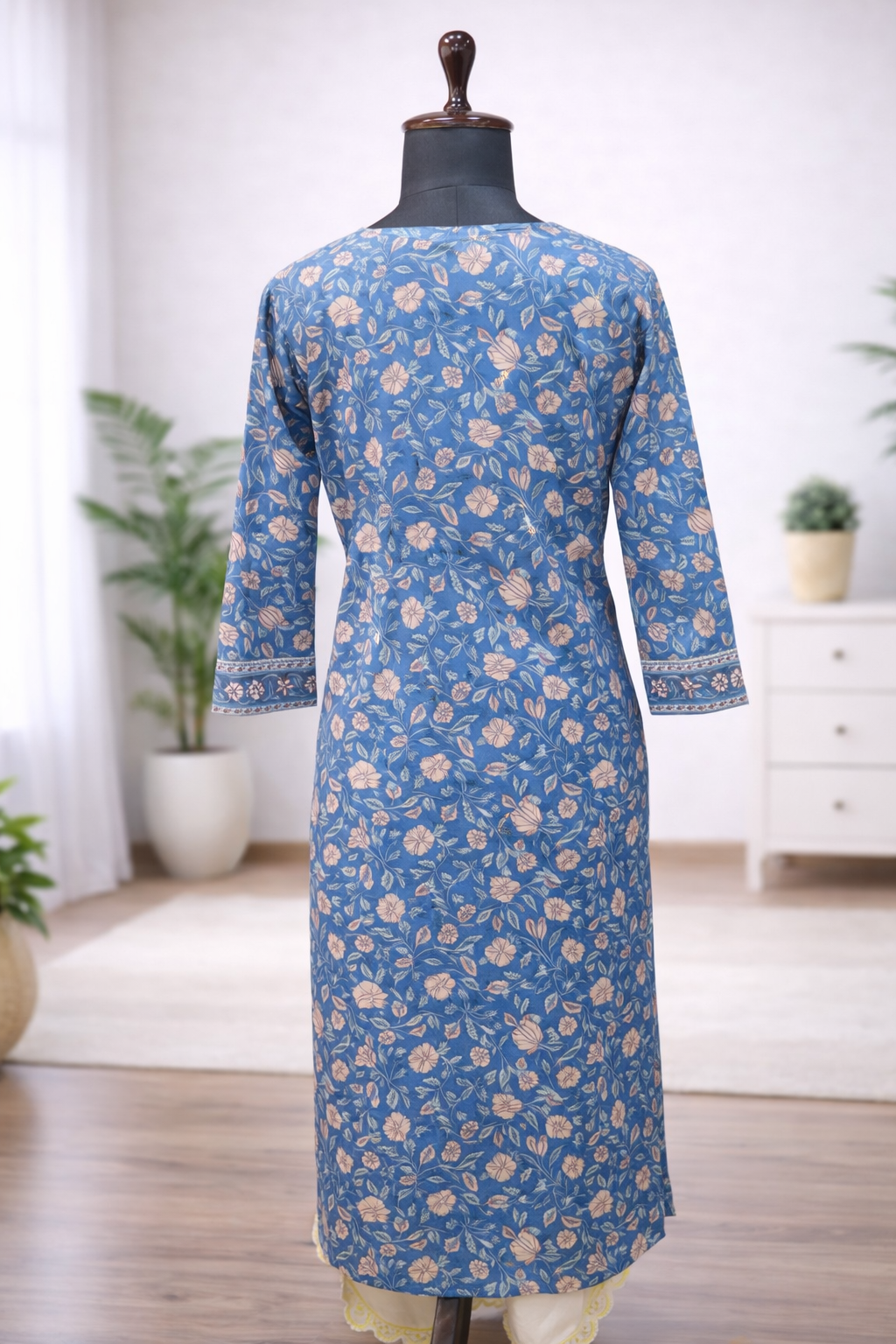 Jeenas Kurta