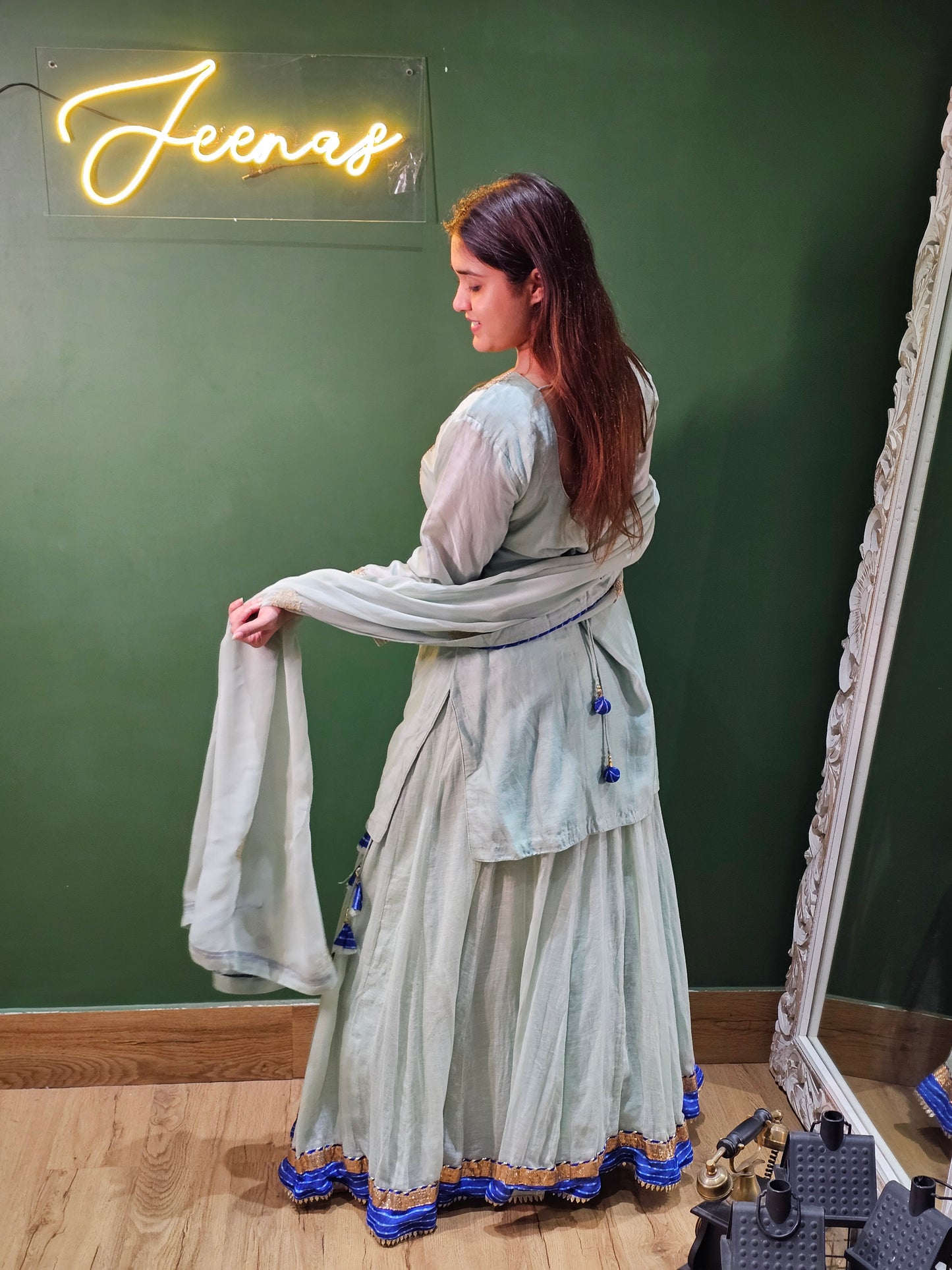 Jeenas Traditional 3 Piece Set