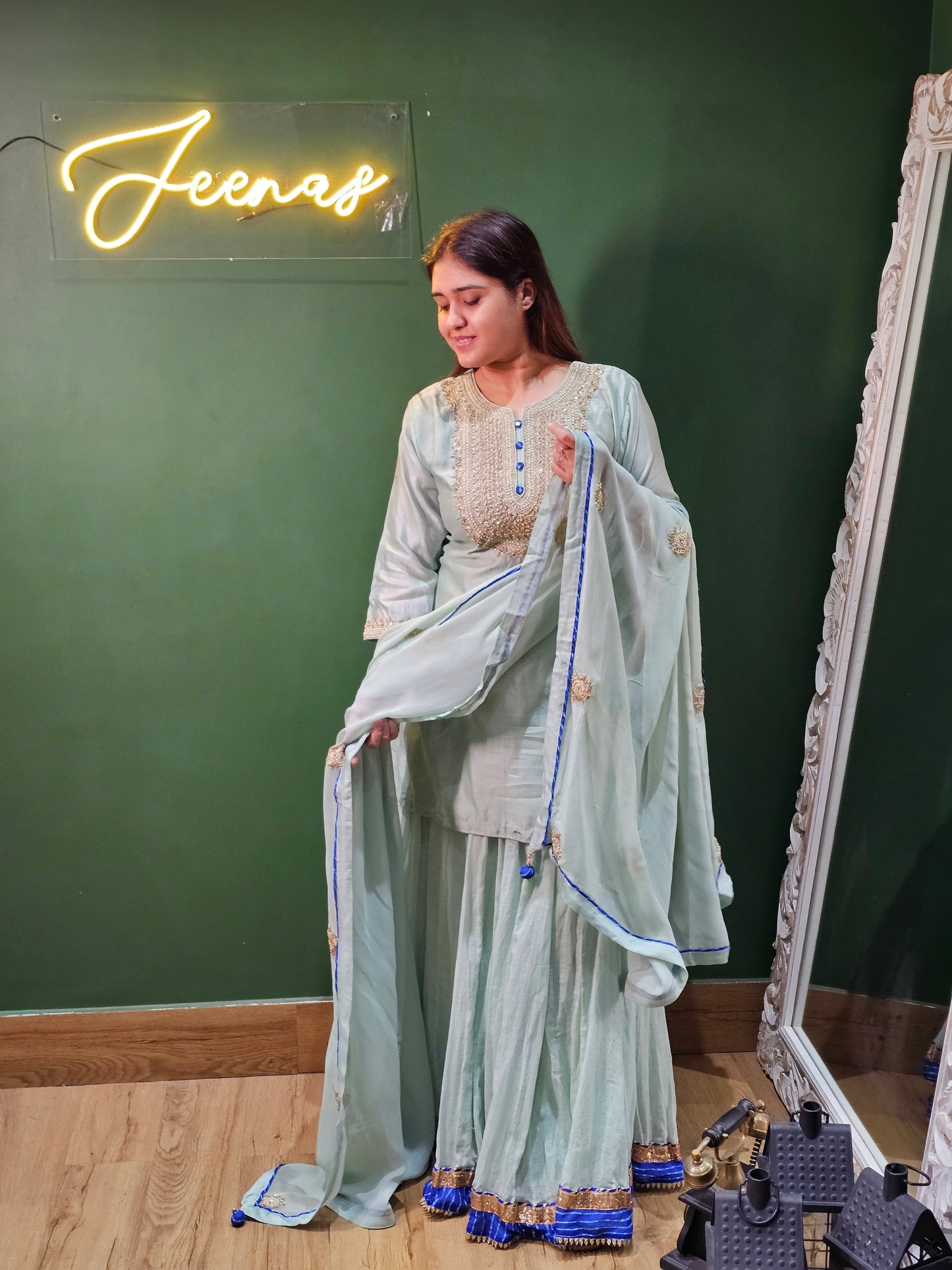 Jeenas Traditional 3 Piece Set